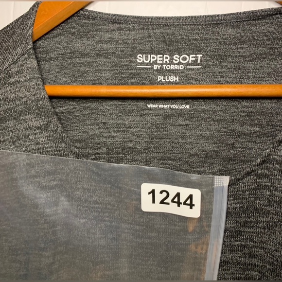 TORRID Women’s Dress, At The Knee, Faux Wrap, Black w/Heather Gray, Plus Sz. 2X - Picture 16 of 16